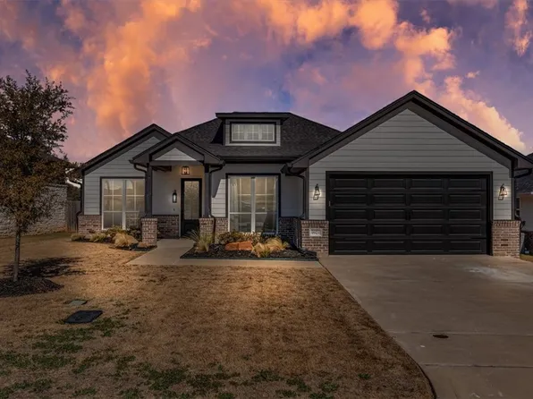 9921 Bridlewood Ln, Waco, TX 76708