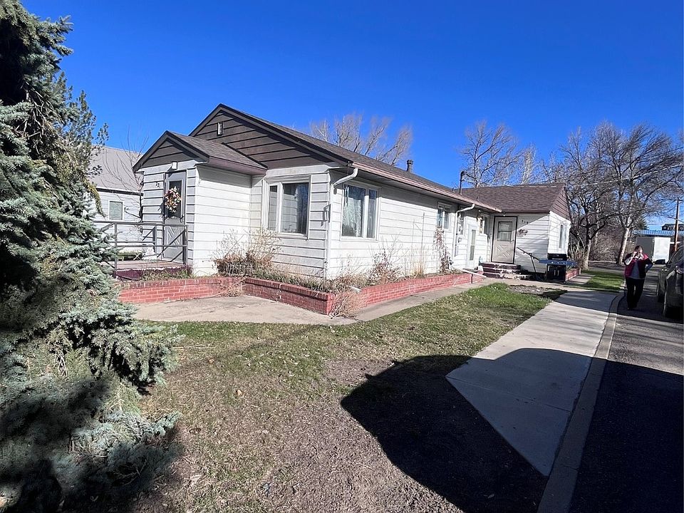 1st image of 221 Sheridan St S #219/221
