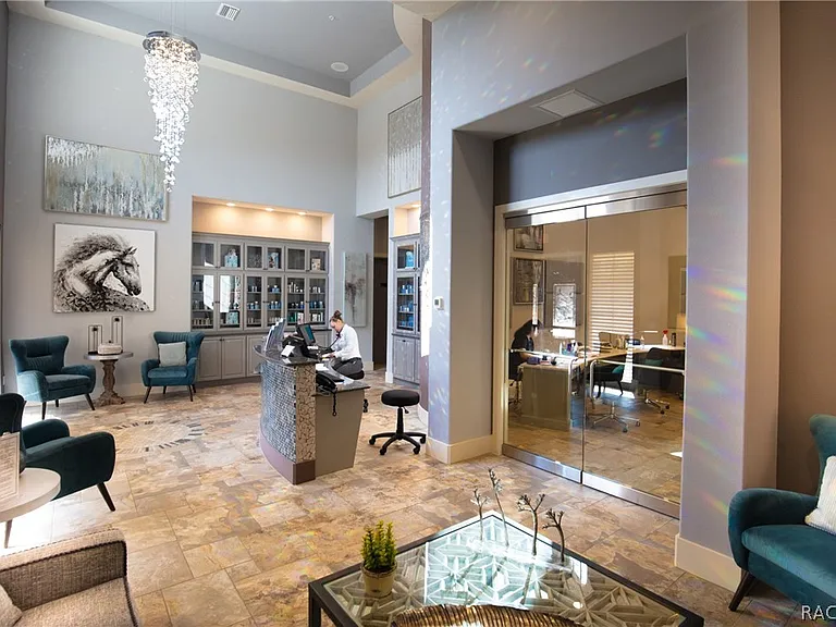 1335 W Greenmeadow Path — Photo 59
