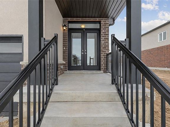 2nd image of 123 Maple St