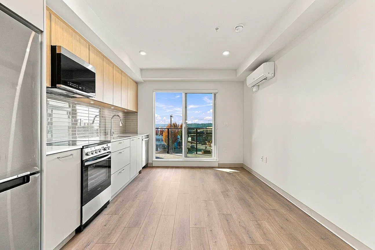 1 bed, 416 sqft, $2,130 — Photo 1