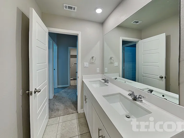 5802 Nyla Way — Photo 14