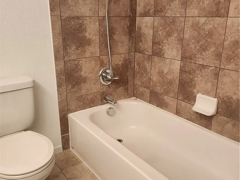 1213 Virgil St — Photo 7