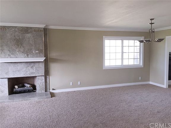 3rd image of 3159 N Beechwood St