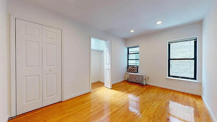 Rented by Bond New York | media 4