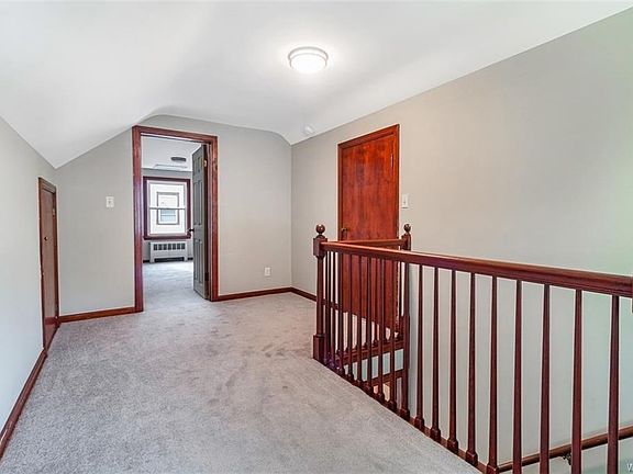 5th image of 15 Ilion St