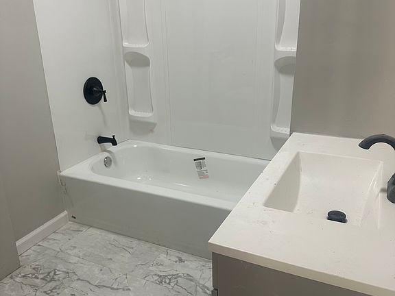 3rd image of 16 Kenworthy Ave #2