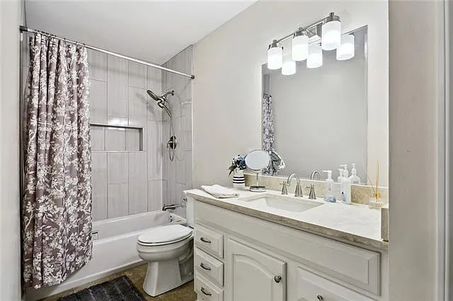 115 Savanna Dr — Photo 12