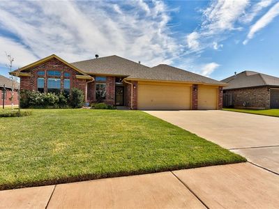 608 N Bighorn Way, Mustang, OK, 73064
