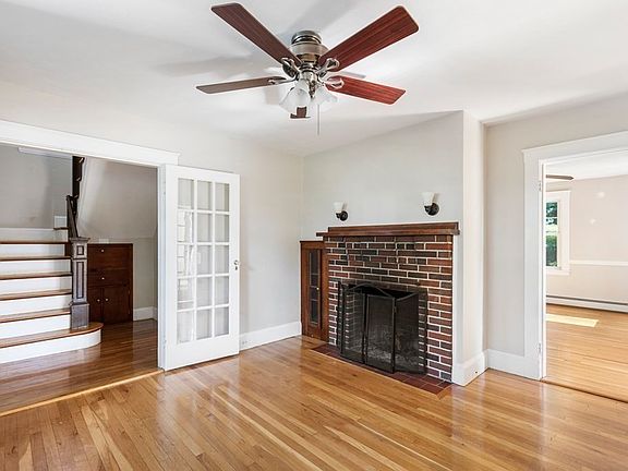 5th image of 220 Neponset St