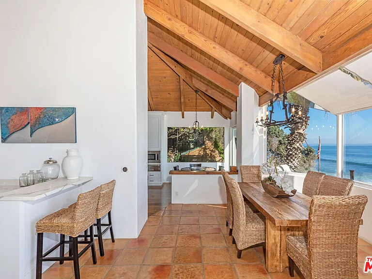 24408 Malibu Rd — Photo 19