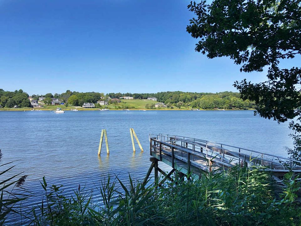 1st image of 25 Riverview Dr