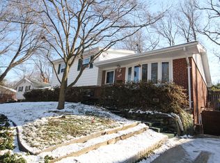 835 Loxford Ter, Silver Spring, MD 20901