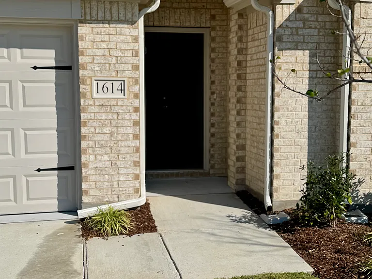 1614 Red Acre Trl — Photo 9