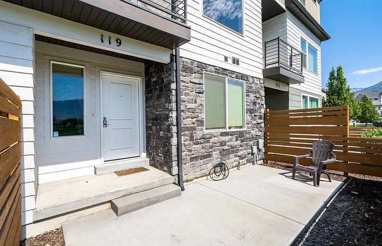 119 S 1800 W — Photo 17