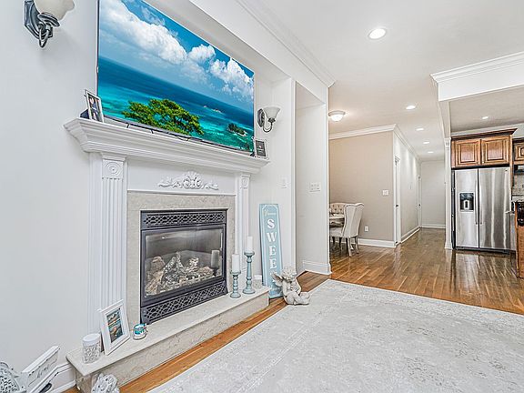 4th image of 1023 72nd St Floor 3