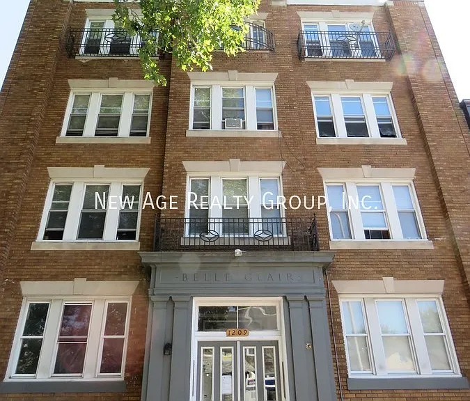 1209 S 58th St #4B — Photo 1
