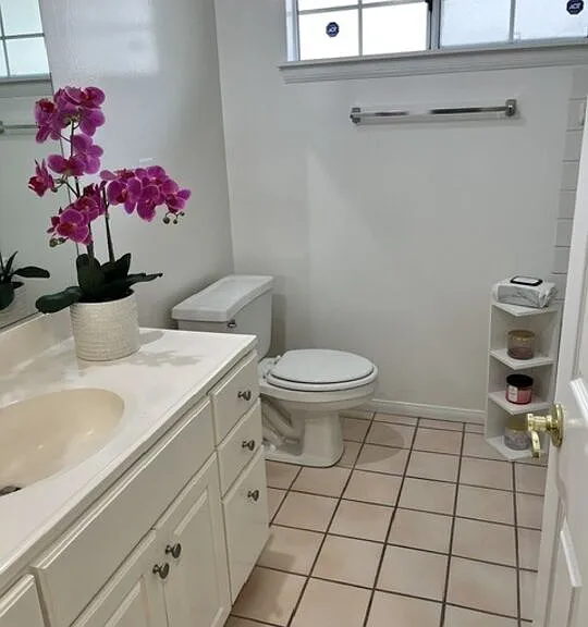 2561 Mayfield Ave — Photo 11