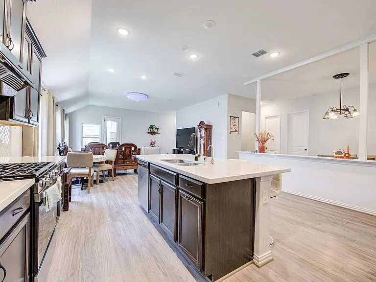 3507 Sunburst Ct — Photo 26