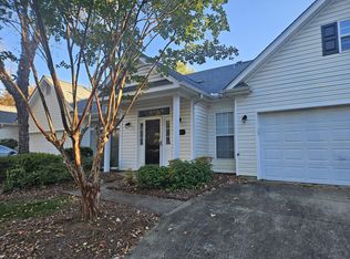 6607 Earnhardt Dr, Greensboro, NC 27410