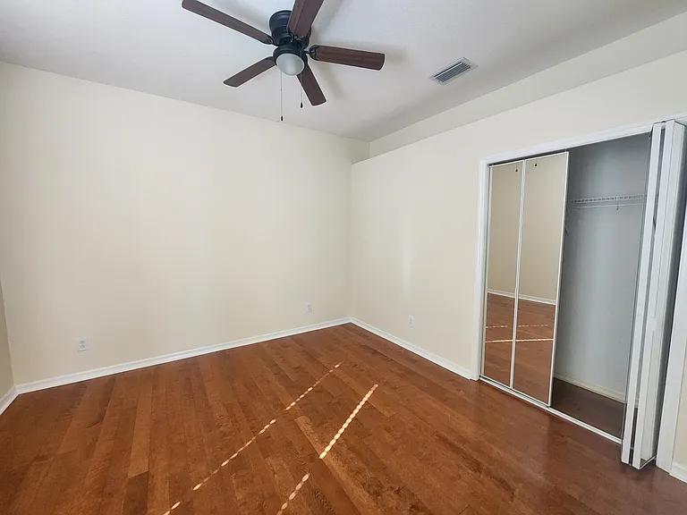 Guest Bedroom (Bedroom 4)