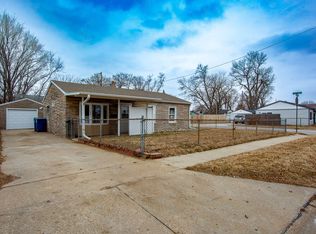 1103 Silver Ln, Carter Lake, IA 51510