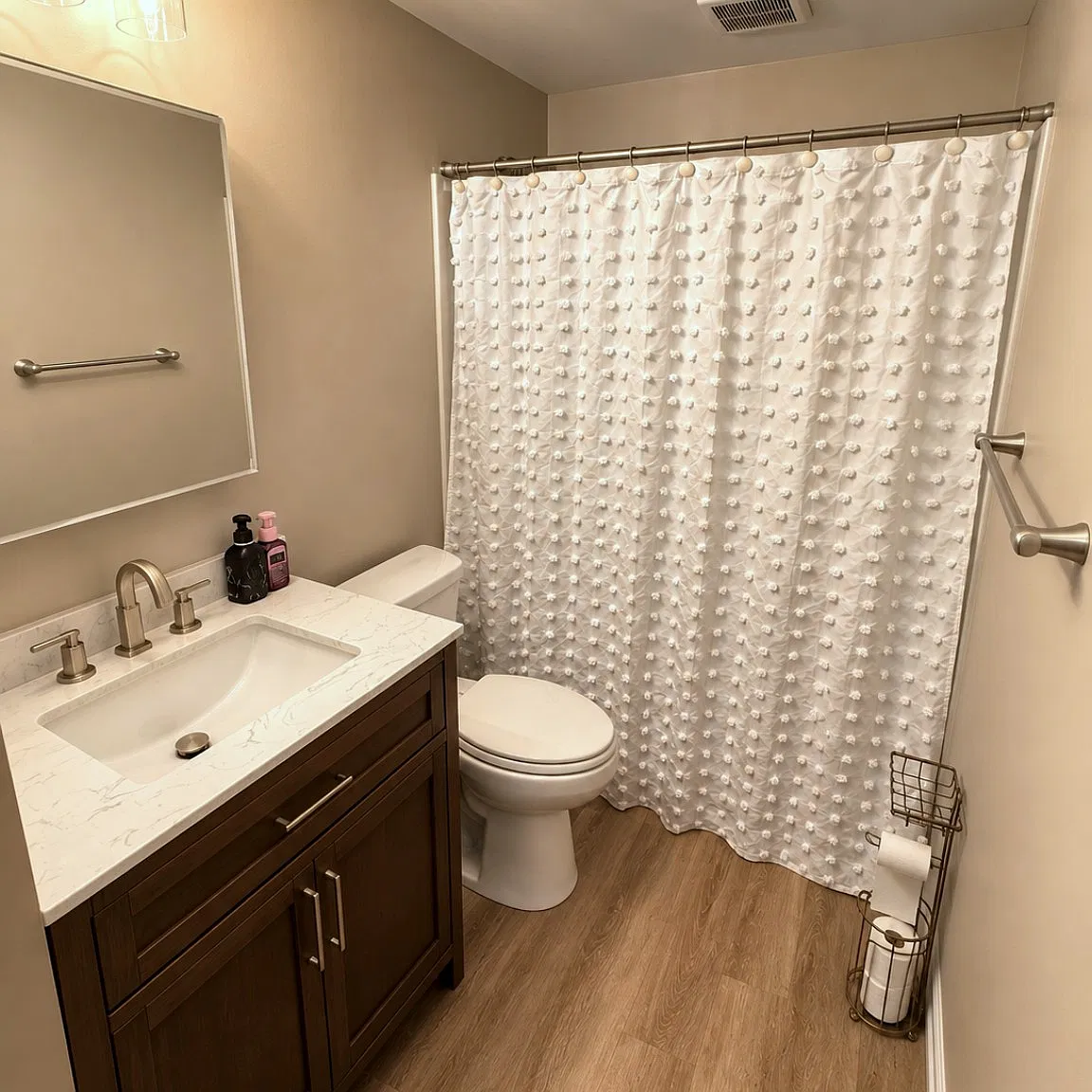 2 bed, 1.5 bath, 1100 sqft, $1,200 — Photo 2