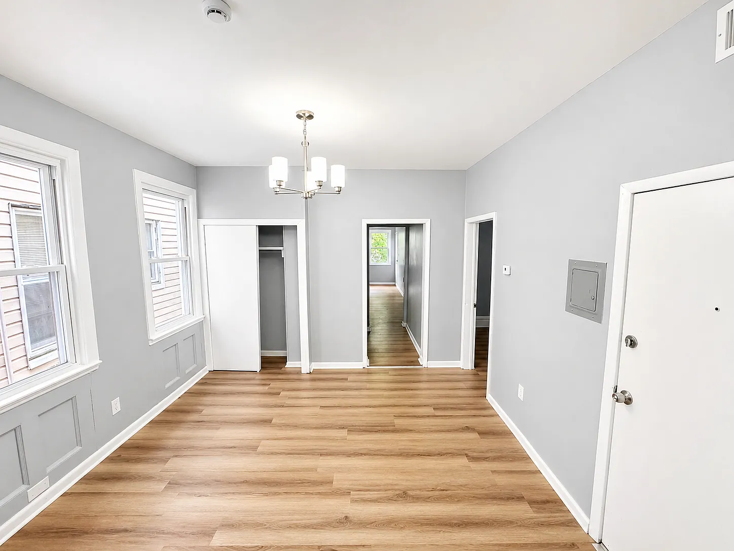 3 bed, 1100 sqft, $2,250 — Photo 3