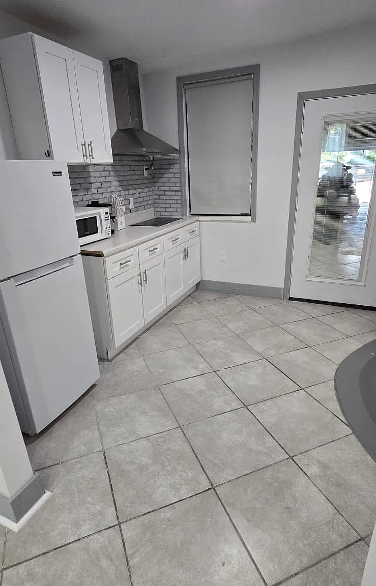 1 bed, 640 sqft, $1,100 — Photo 3