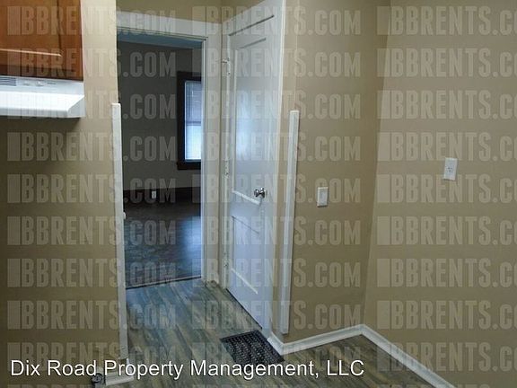4th image of 30 Willowwood Dr