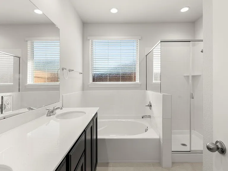 1713 Meadow Crest Dr — Photo 19