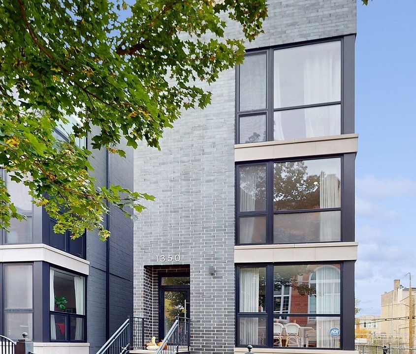 1st image of 1350 N Claremont Ave #1