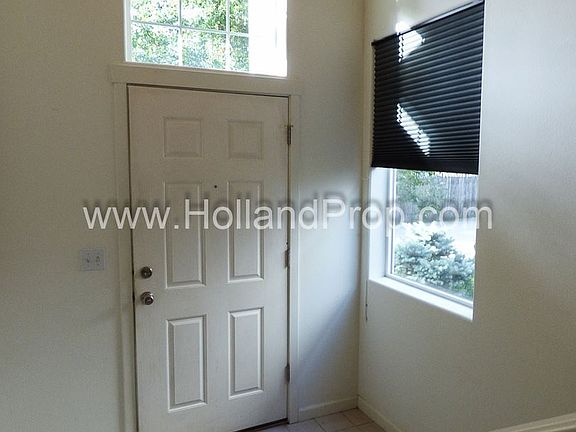 2nd image of 5569 NE Canard Dr