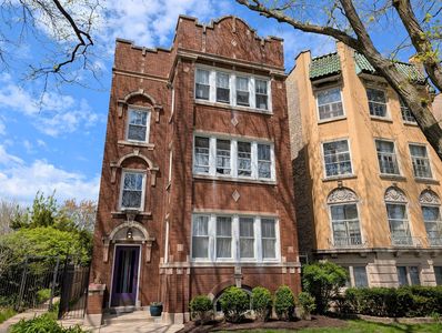 727 Dobson St, Evanston, IL, 60202
