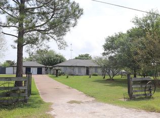 4915 Graves Rd, Alvin, TX 77511