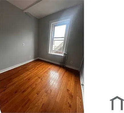 138 Hawthorne Ave — Photo 5