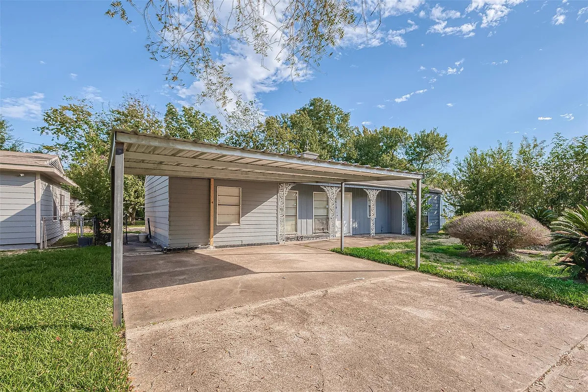 Building Photo - 5619 Willow Glen Dr