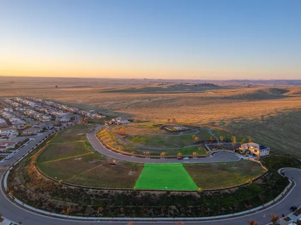 934 Terrace Pl, Madera, CA 93636