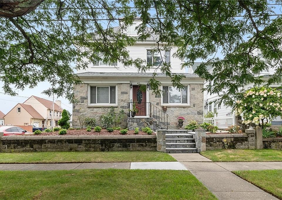 1st image of 42 Brightridge Ave