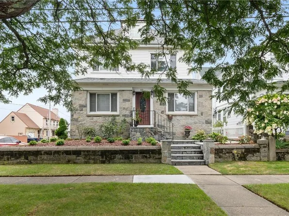 42 Brightridge Ave, East Providence, RI 02914