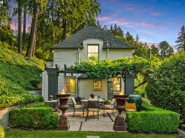 2934 SW Montgomery Dr, Portland, OR 97201