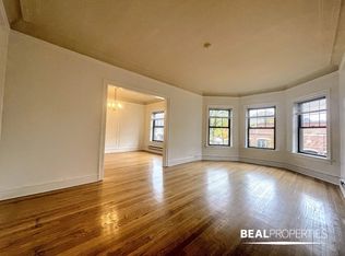 1305 Oak Ave #W2, Evanston, IL 60201