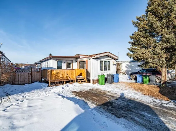 5344 76th St #3, Red Deer, AB T4P 2A6