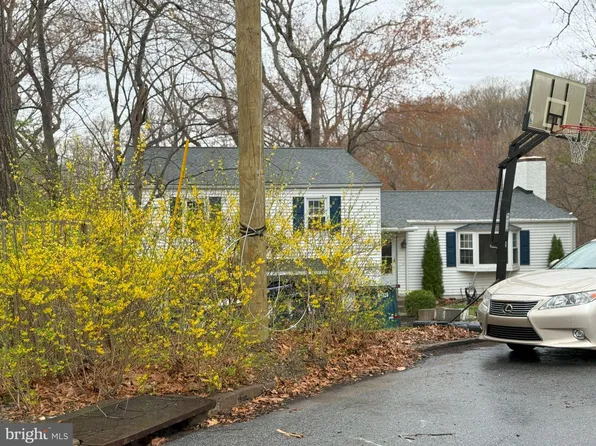 90 Birch Ln, Paoli, PA 19301