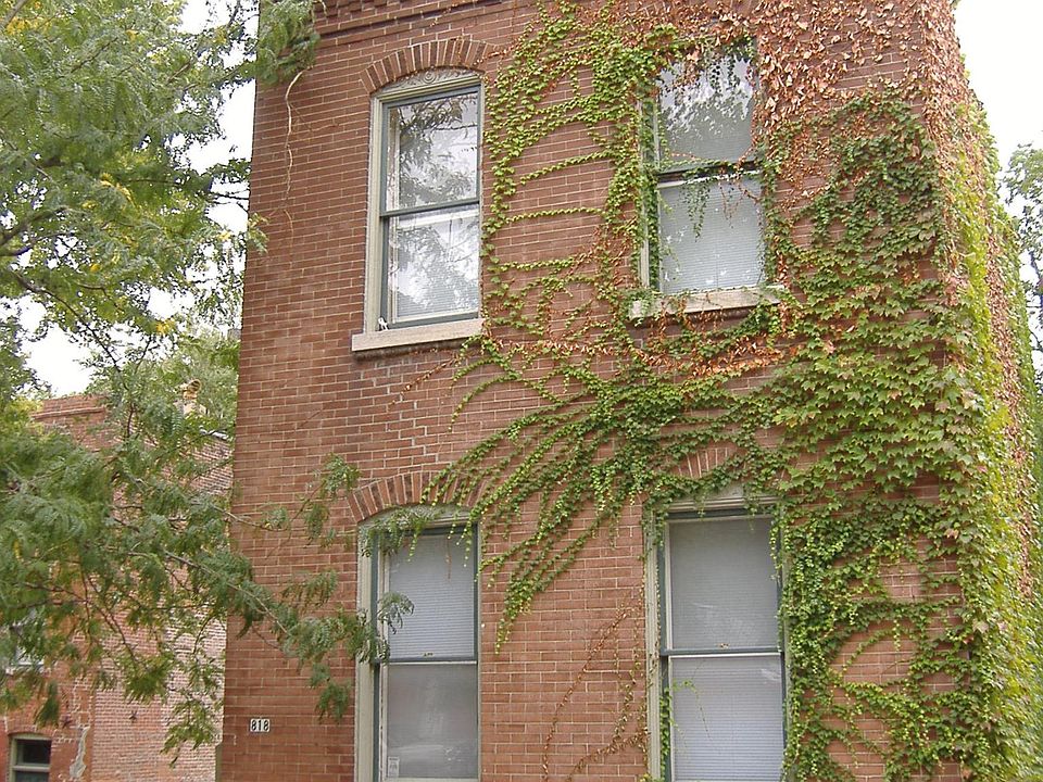 1st image of 818 Russell Blvd #B
