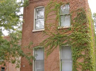 818 Russell Blvd #B, Saint Louis, MO 63104