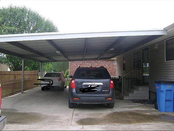 2nd image of 1115 Lee Charles St