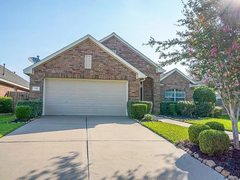 7102 Thistlewood Park Ct — Photo 30
