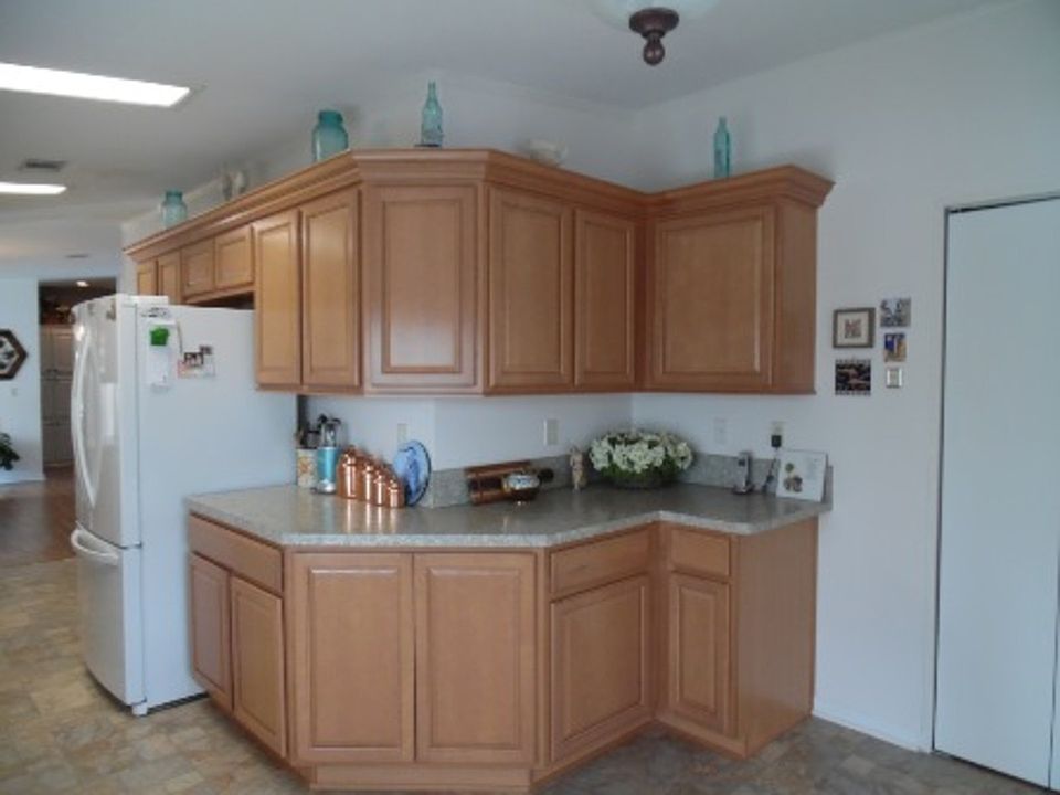 1st image of 119 Lake Pointe Dr