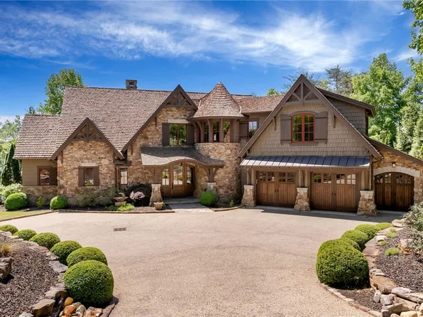 104 Crooked Stick Ct, Sunset, SC 29685